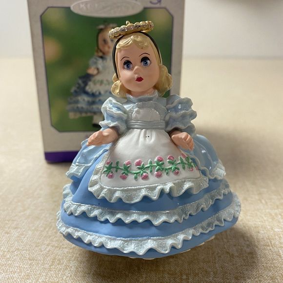 Hallmark Keepsake Ornament Madame Alexander Alice in Wonderland Christmas 2000 - Picture 2 of 12